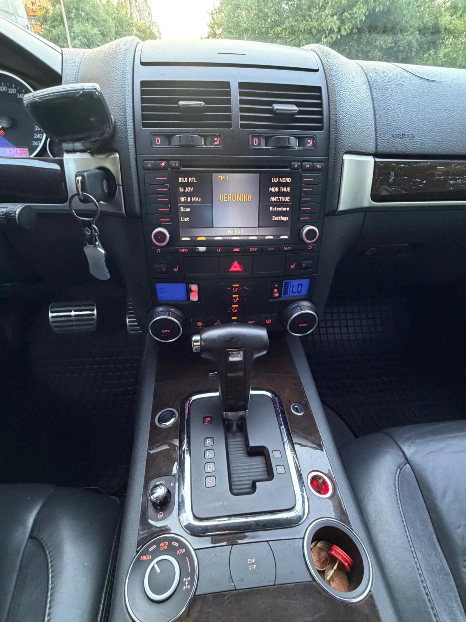 VW Touareg Автоматик!, снимка 16 - Автомобили и джипове - 55504590