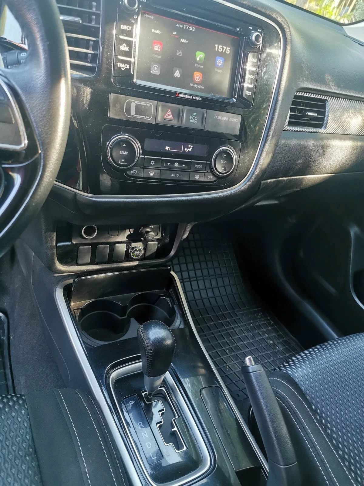 Mitsubishi Outlander 2.0 150 к.с. 4х4, газ, автомат, снимка 11 - Автомобили и джипове - 55873810