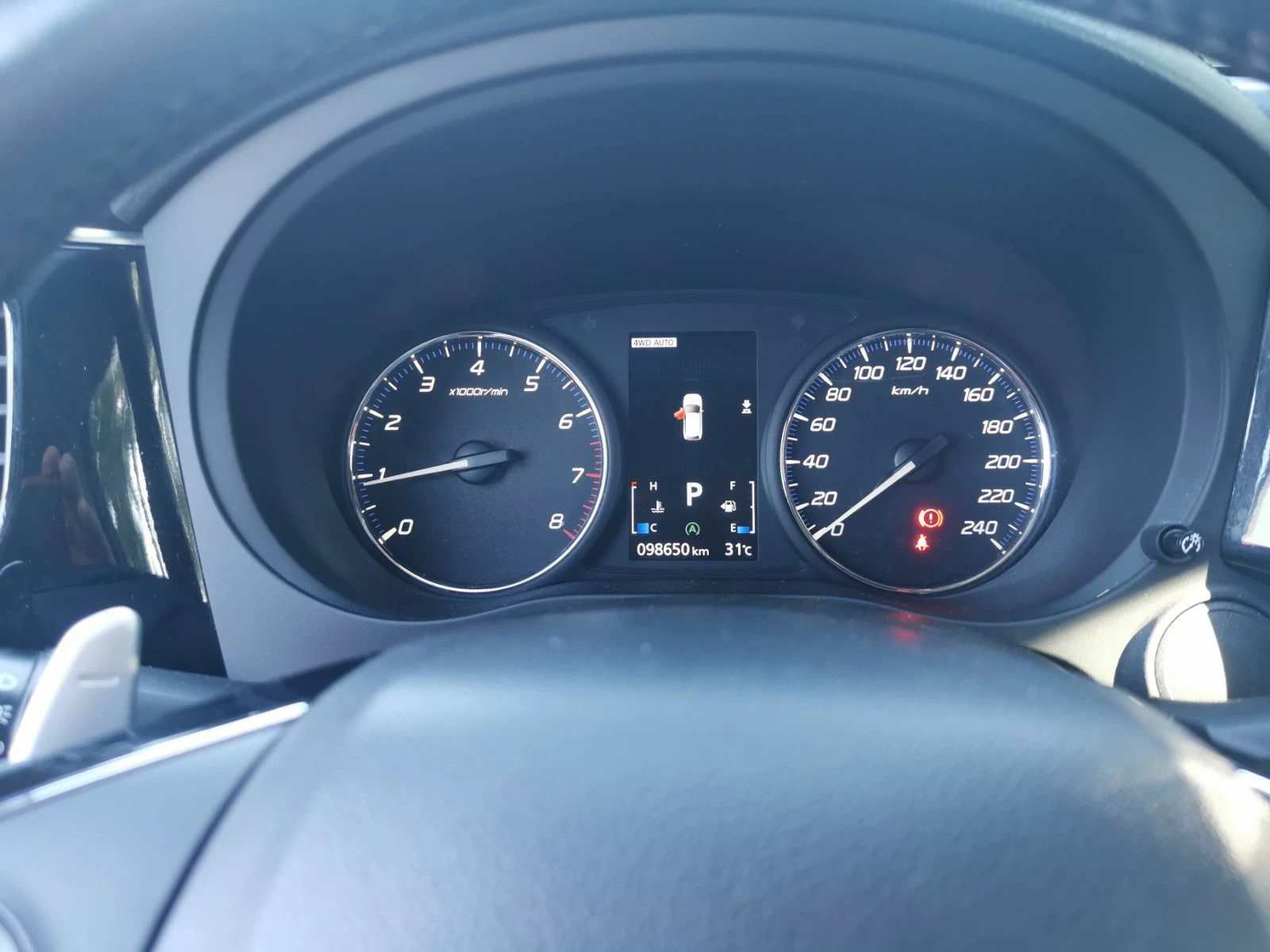 Mitsubishi Outlander 2.0 150 к.с. 4х4, газ, автомат, снимка 9 - Автомобили и джипове - 55873810