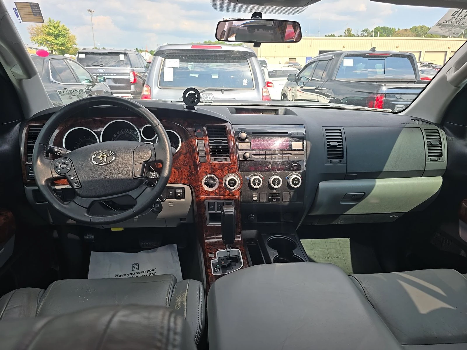 Toyota Sequoia 5.7* V8* ПОДГРЕВ* КАМЕРА* КЕЙЛЕС* , снимка 7 - Автомобили и джипове - 55976351