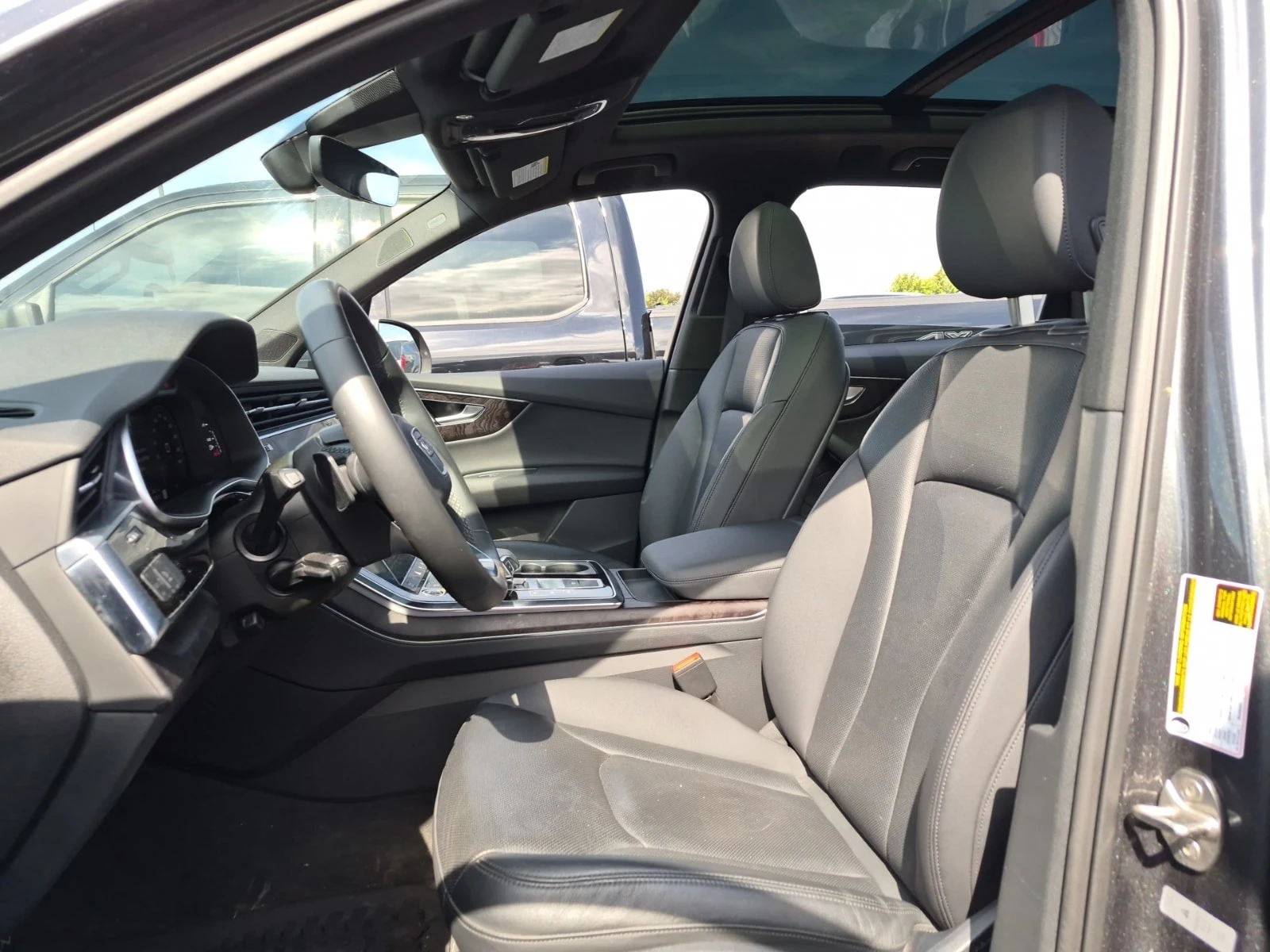 Audi Q7 BANG&OLUFSEN| PANO| ОБДУХ| 2 KЛЮЧА| , снимка 5 - Автомобили и джипове - 56108335