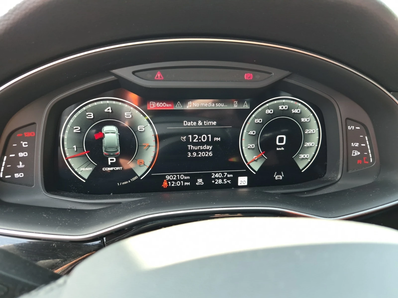 Audi Q7 BANG&OLUFSEN| PANO| ОБДУХ| 2 KЛЮЧА| , снимка 9 - Автомобили и джипове - 56108335