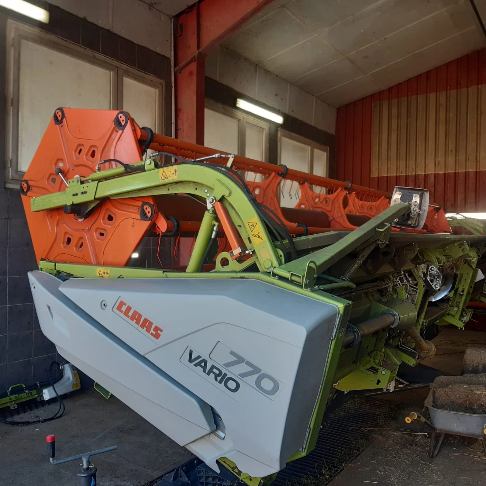 Комбайн Claas LEXION 660 + CLAAS VARIO 770 ЛИЗИНГ, снимка 15 - Селскостопанска техника - 56196917