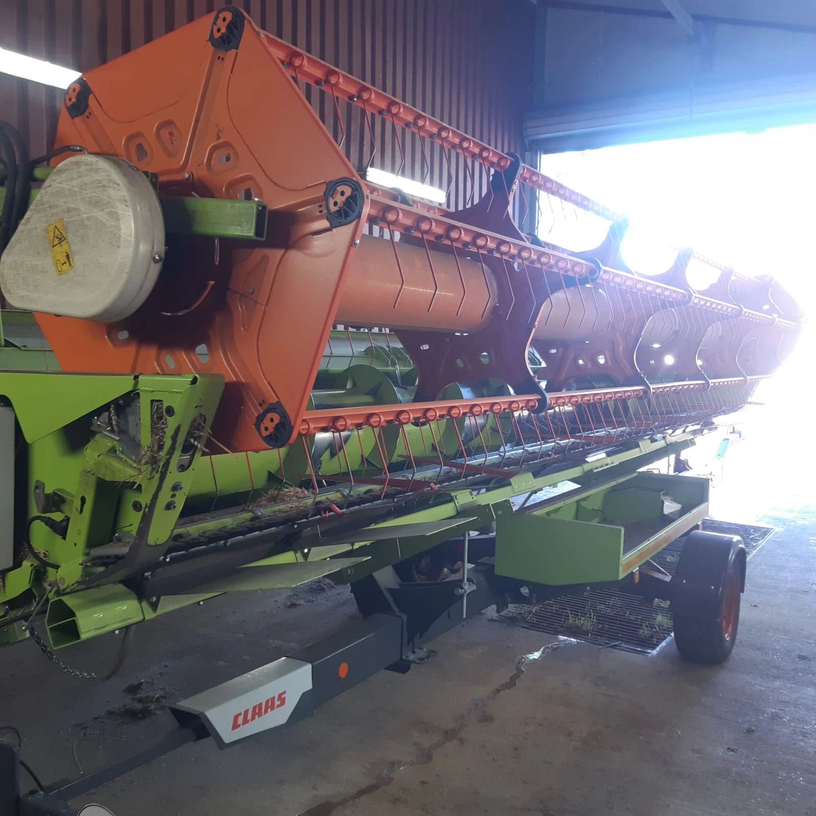 Комбайн Claas LEXION 660 + CLAAS VARIO 770 ЛИЗИНГ, снимка 10 - Селскостопанска техника - 56196917