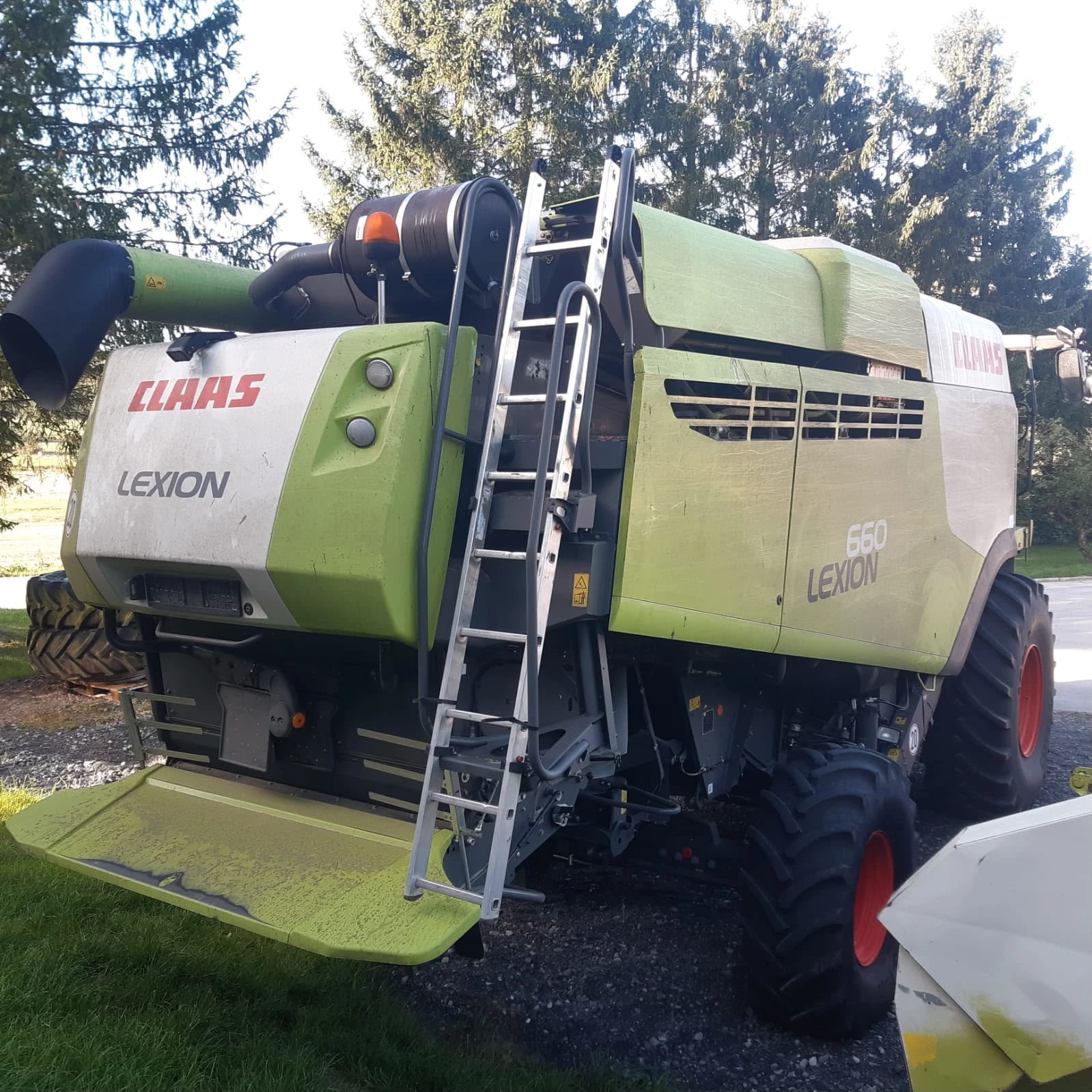 Комбайн Claas LEXION 660 + CLAAS VARIO 770 ЛИЗИНГ, снимка 2 - Селскостопанска техника - 56196917