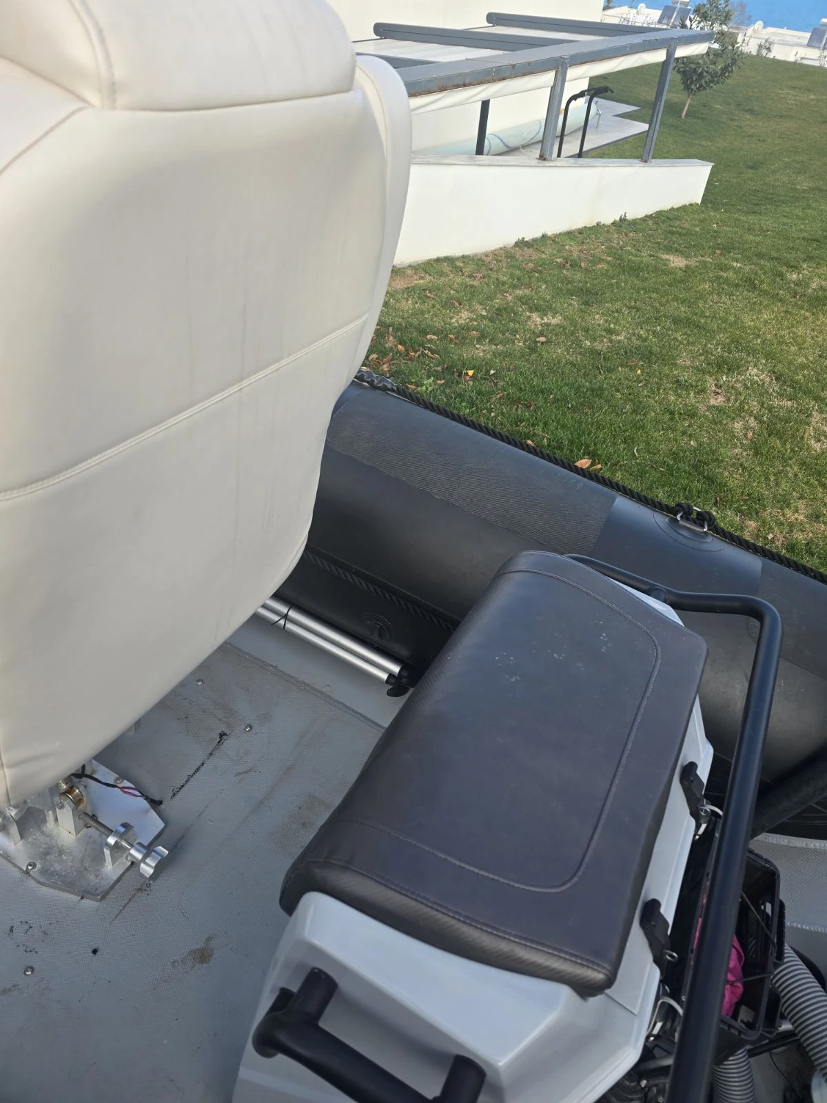 Надуваема лодка Highfield Coaster530, снимка 17 - Воден транспорт - 51795459