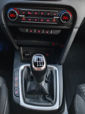 Kia Ceed 1.5 T-GDi 160к.с ТОП-ГАРАНЦИОНЕН - НАЛИЧЕН, снимка 14