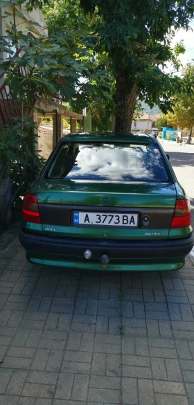 Opel Astra 1.6mi, снимка 2