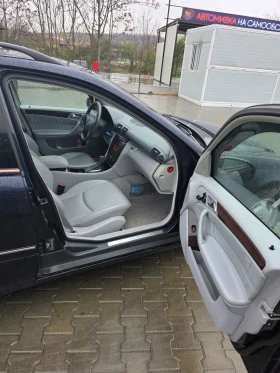 Mercedes-Benz C 320, снимка 12