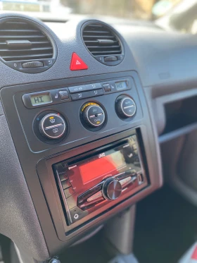 VW Caddy LIFE 1.6 - 5300 € / 10365.90 лв. - 38444687 11