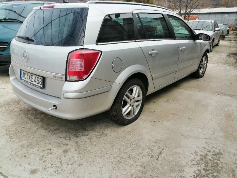 Opel Astra 1.9CDTI, снимка 2 - Автомобили и джипове - 39762265