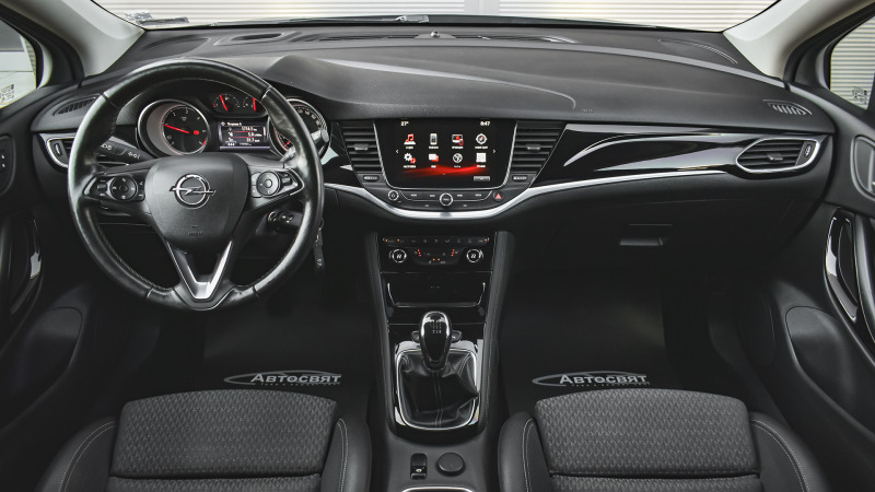 Opel Astra Sports Tourer 1.6d Innovation, снимка 8 - Автомобили и джипове - 46460183