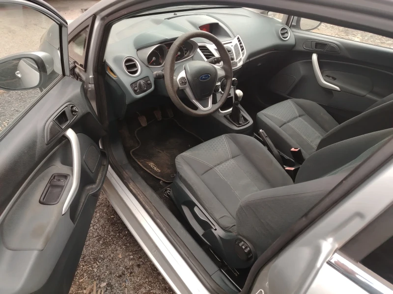 Ford Fiesta, снимка 3 - Автомобили и джипове - 51938920