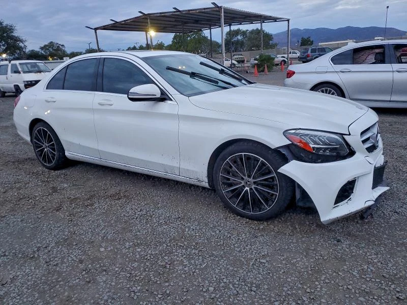 Mercedes-Benz C 300 AMG* 4MATIC* Blind Spot* CarPlay* Подргев* , снимка 4 - Автомобили и джипове - 53038143