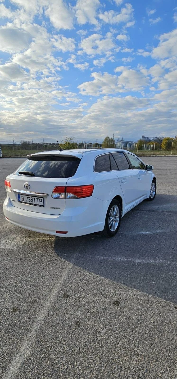 Toyota Avensis, снимка 5 - Автомобили и джипове - 54020016