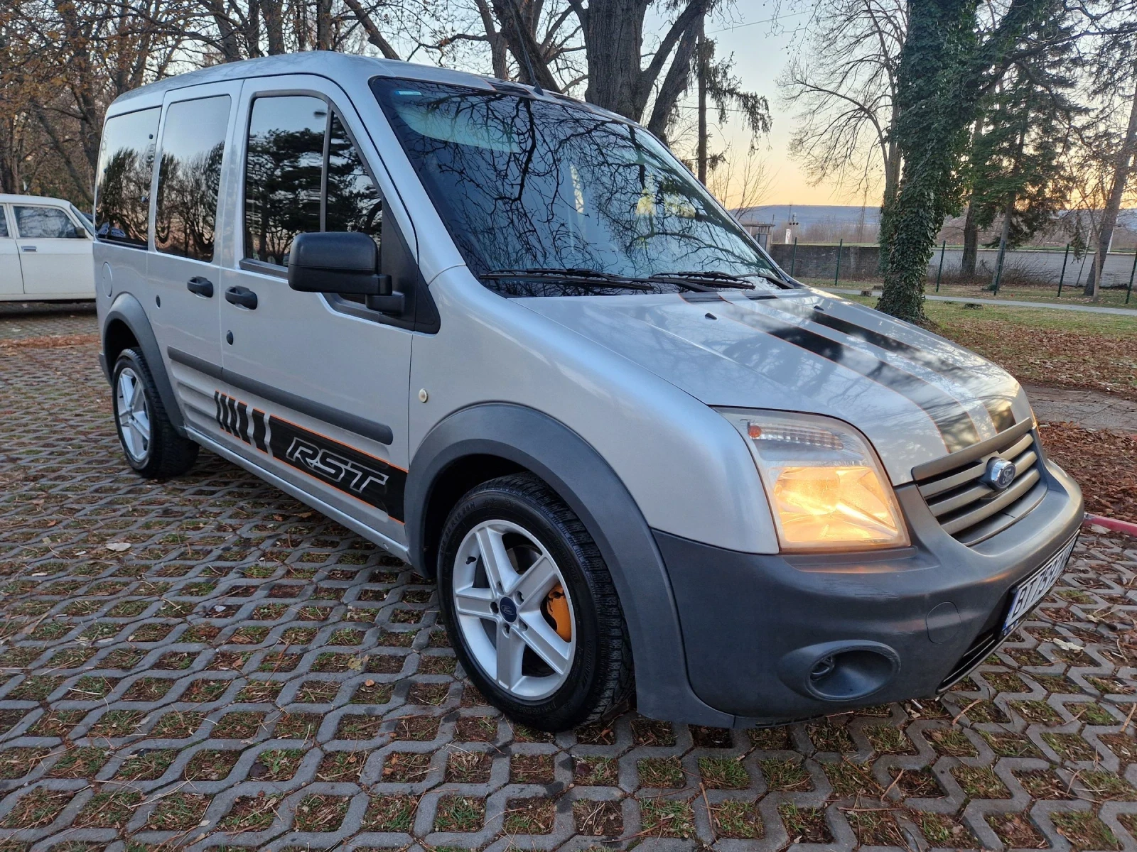 Ford Connect 1.8Tdci 90к.с. - изображение 2