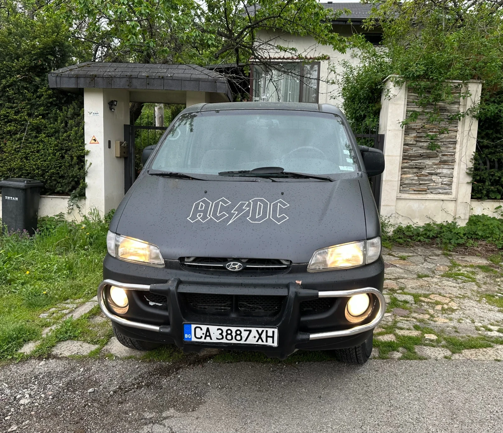 Hyundai Starex 2.4i 4x4 - изображение 2