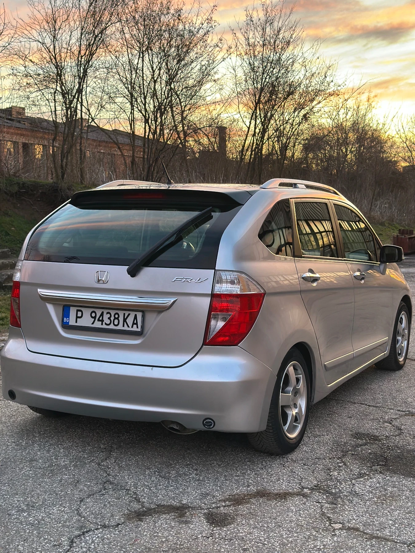 Honda Fr-v 2.0  - изображение 3