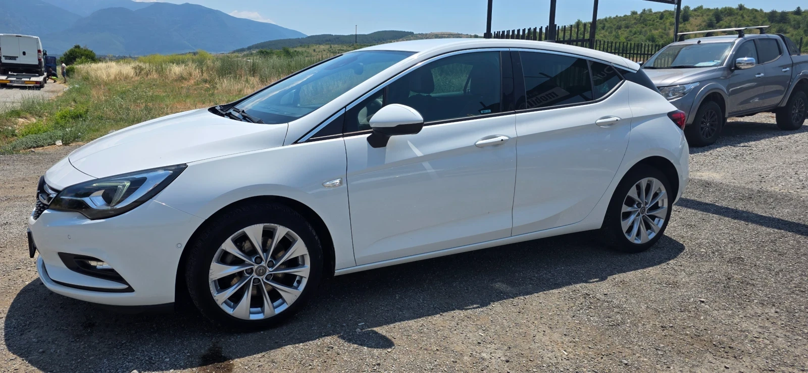 Opel Astra 1.6 CDTI -LUX-Camera -Navi-110hp - изображение 3