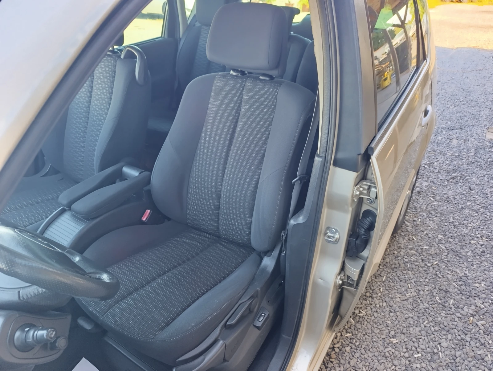 Renault Scenic 2.0i-16v ГАЗ-БЕНЗИН, NAVY, KEYLESS, PANORAMA - изображение 10