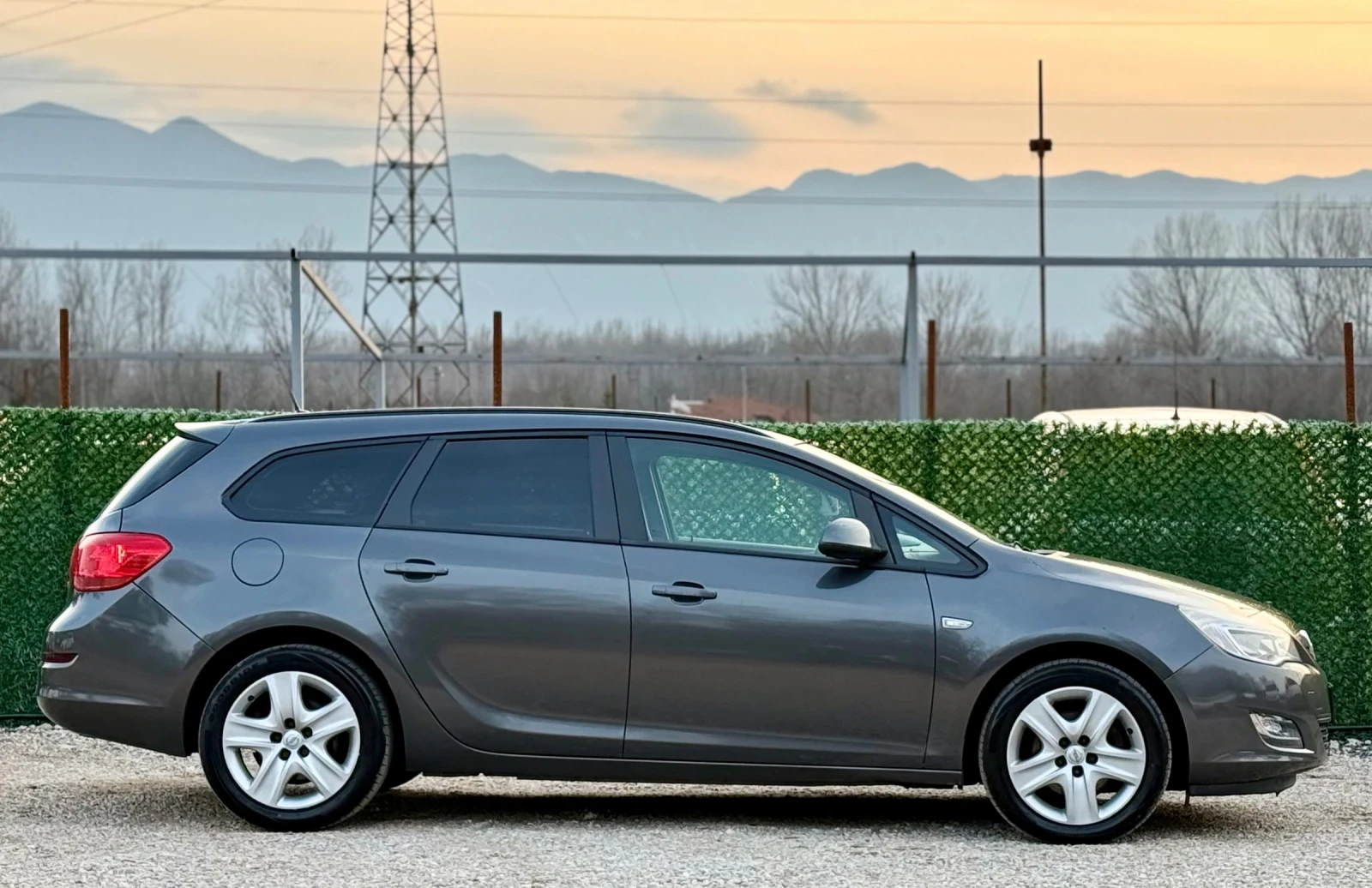 Opel Astra 1.7CDTi EURO 5, снимка 8 - Автомобили и джипове - 52963282