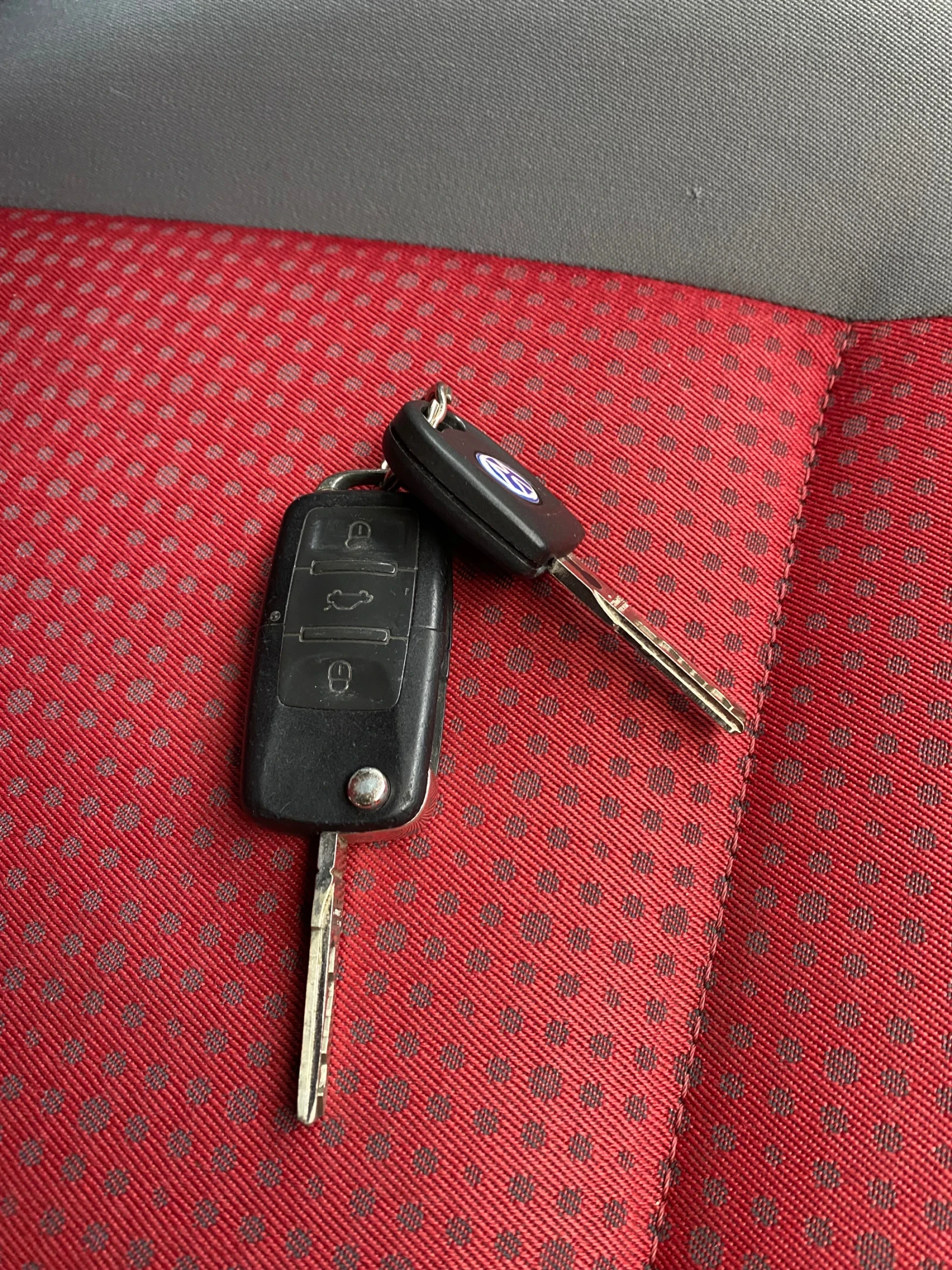 VW Caddy LIFE 1.6 | Mobile.bg � ����������� 14