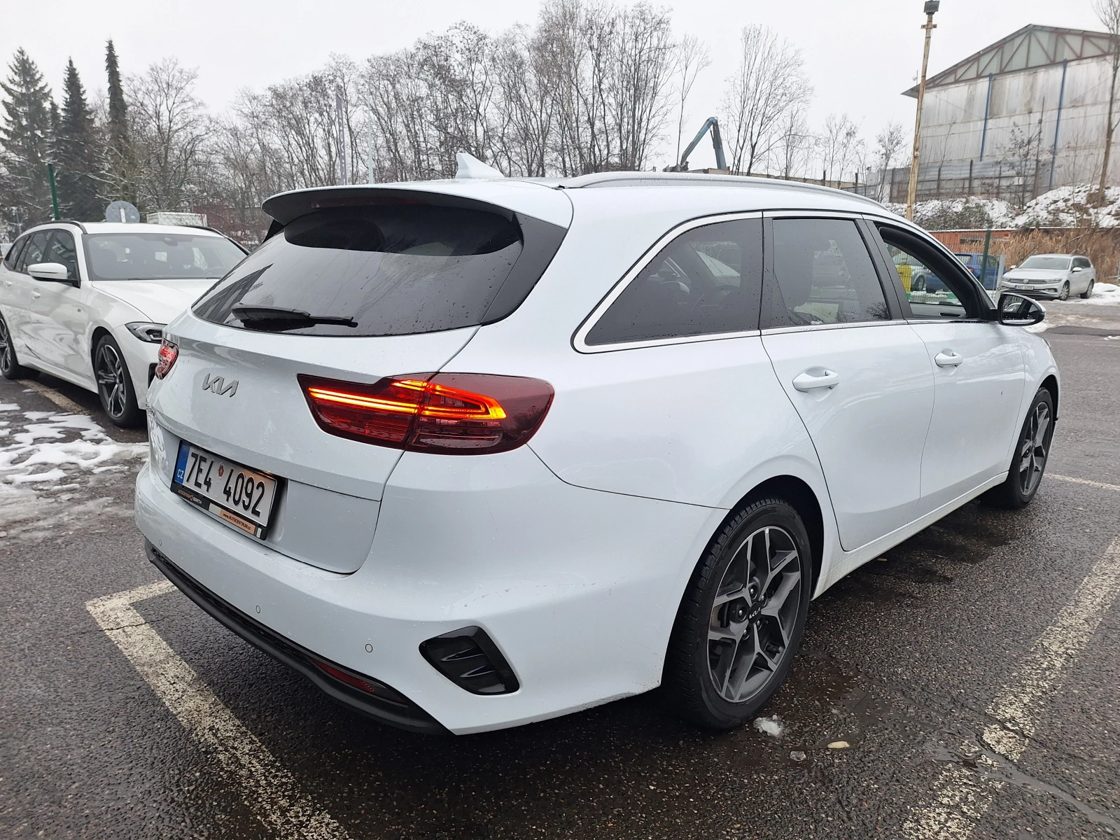 Kia Ceed 1.5 T-GDi 160�.� ���-����������� - ������� ���� | Mobile.bg � ����������� 4