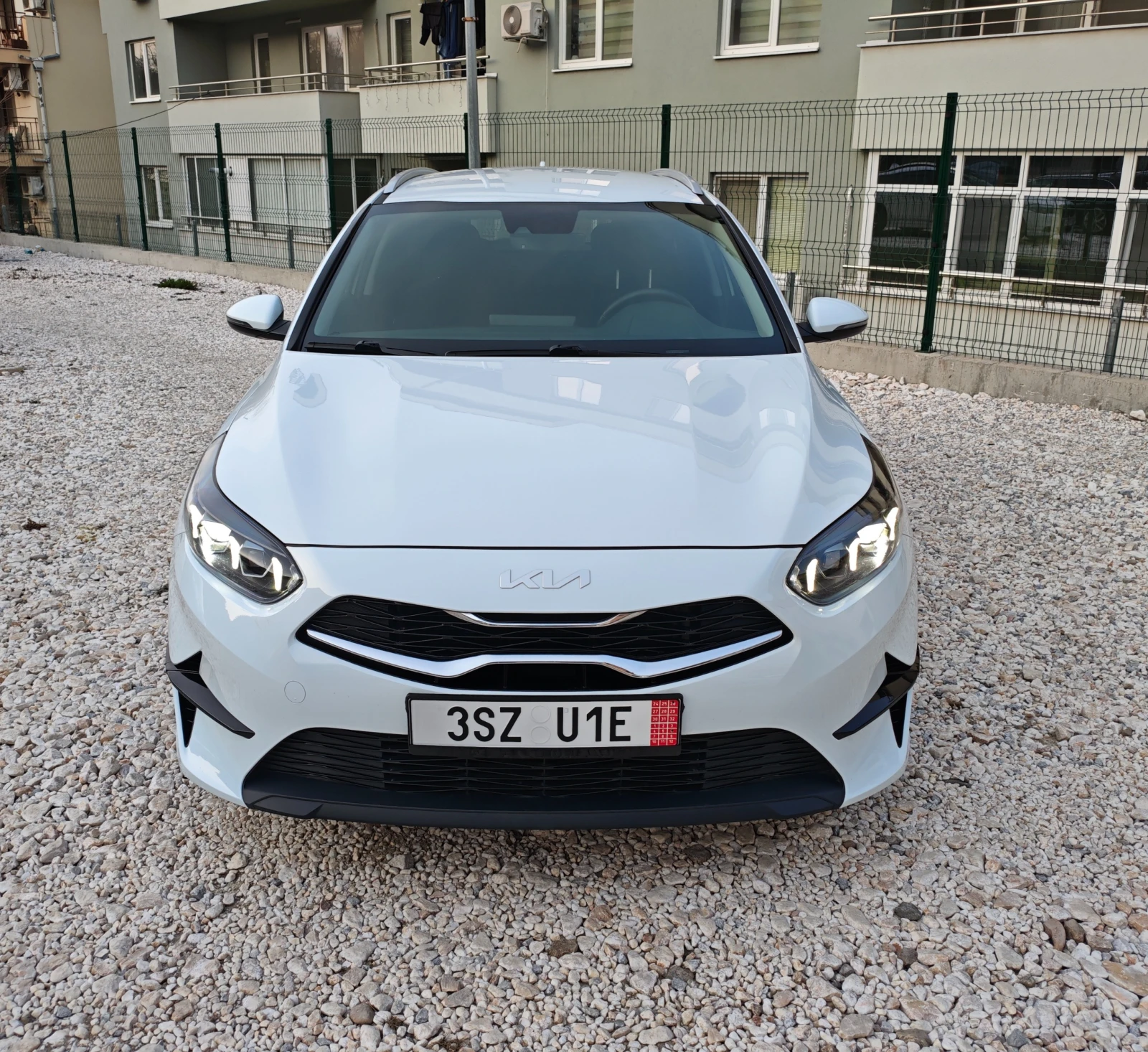 Kia Ceed 1.5 T-GDi 160�.� ���-����������� - ������� | Mobile.bg � ����������� 2