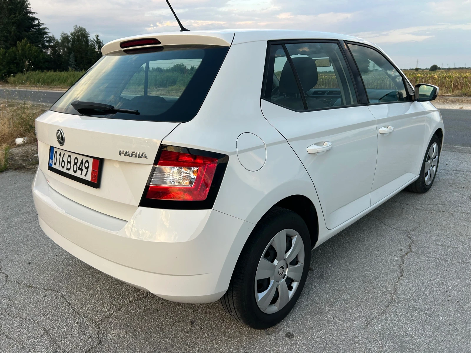 Skoda Fabia 1.4TDI, снимка 6 - Автомобили и джипове - 53674325