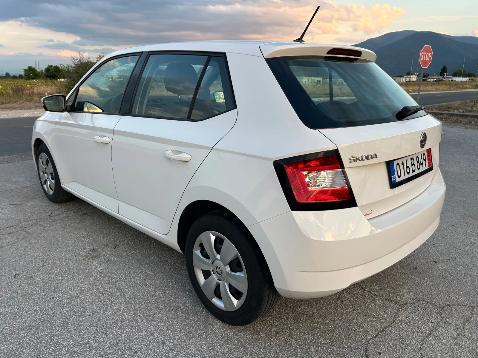 Skoda Fabia 1.4TDI, снимка 7 - Автомобили и джипове - 53674325