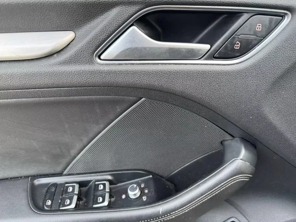 Audi S3 QUATTRO* TECHNIK* KEYLESS* АвтоКредит(ЦЕНА ДО БГ), снимка 11 - Автомобили и джипове - 53713935