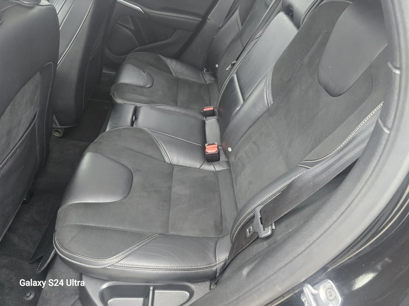 Volvo V40 2.0D R.DESIGN, снимка 12 - Автомобили и джипове - 54034331