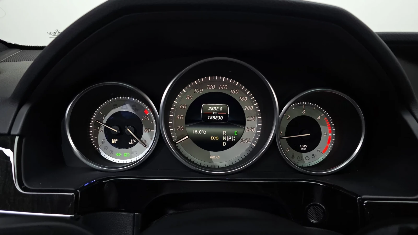 Mercedes-Benz E 250 63 AMG LOOK* PANO* KEYLESS* КРАЙНА ЦЕНА, снимка 8 - Автомобили и джипове - 54080799