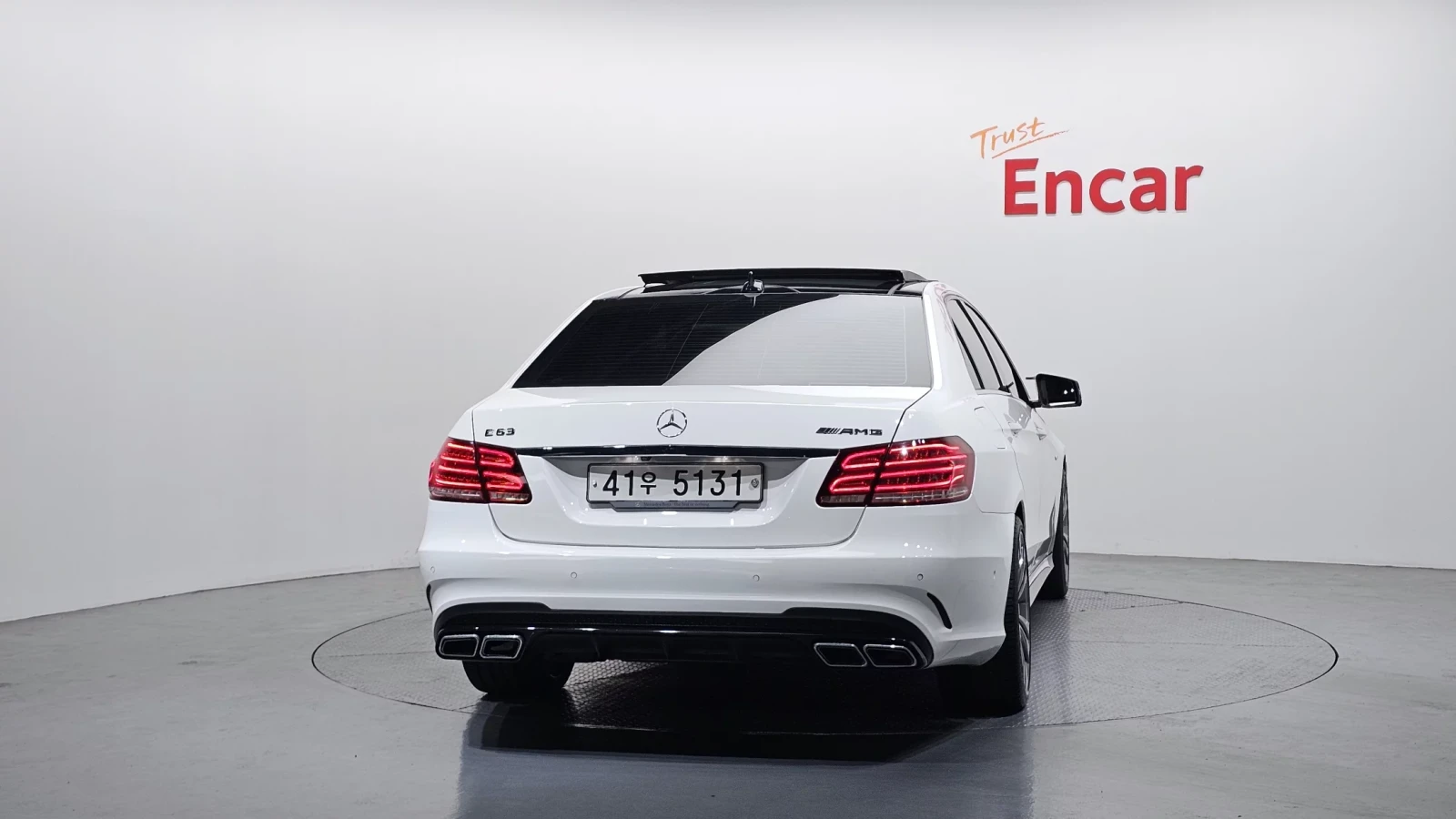 Mercedes-Benz E 250 63 AMG LOOK* PANO* KEYLESS* КРАЙНА ЦЕНА, снимка 4 - Автомобили и джипове - 54080799