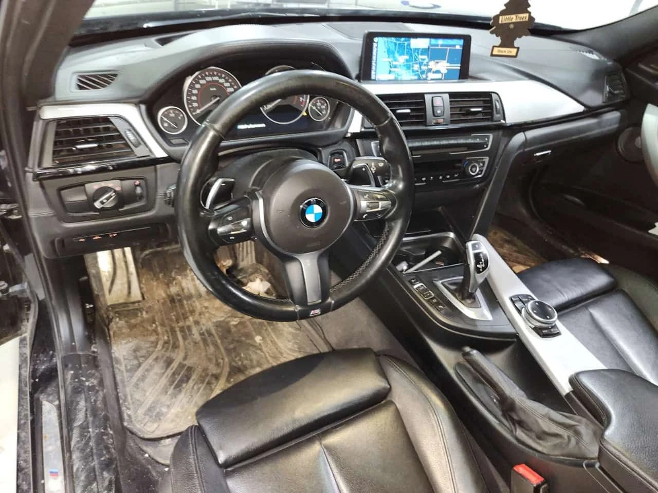 BMW 335 * 335I XDRIVE * CARFAX * БЕЗ ПЪРВОНАЧАЛНА ВНОСКА, снимка 11 - Автомобили и джипове - 54397203