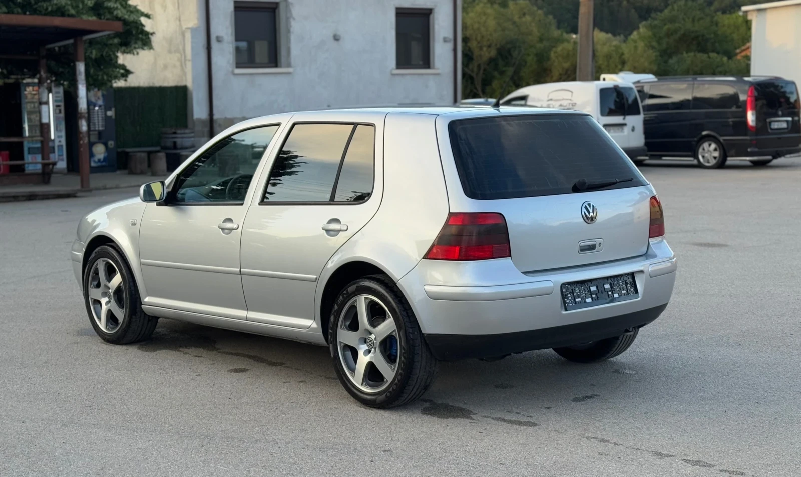 VW Golf Xenon HighLine, снимка 4 - Автомобили и джипове - 54768126