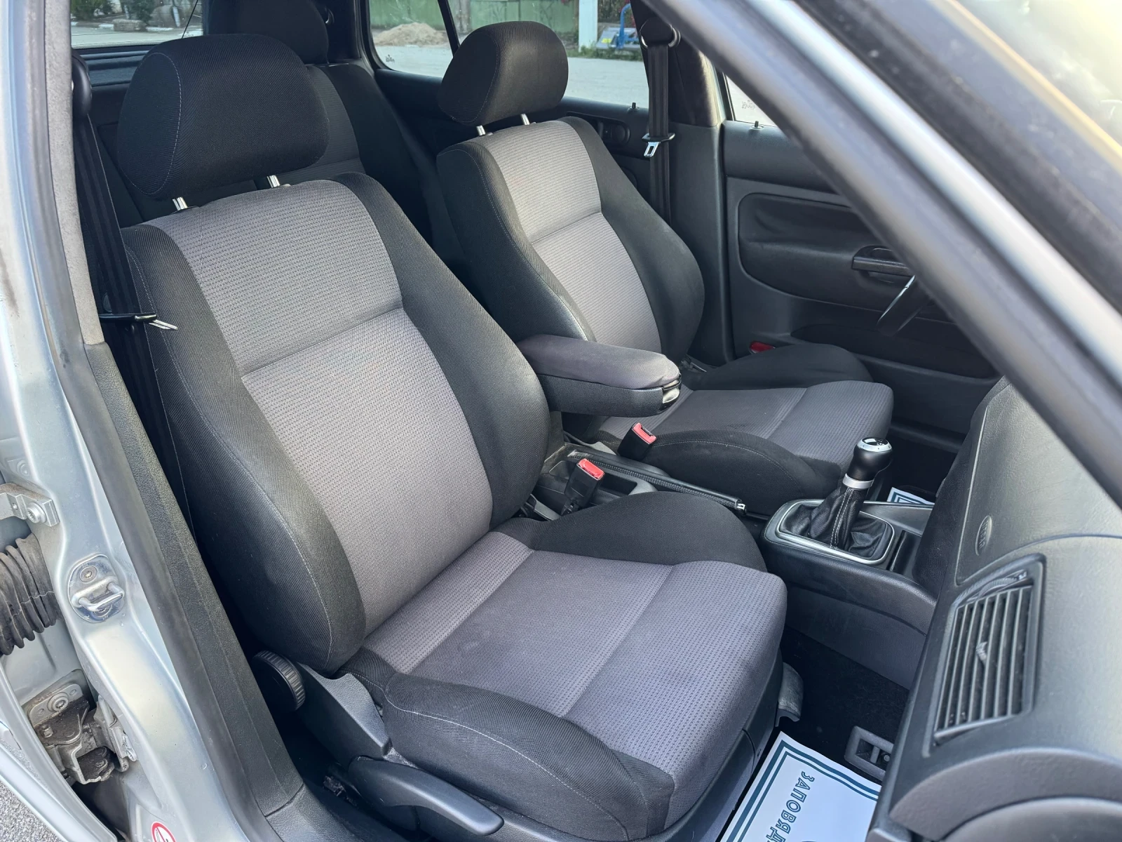 VW Golf Xenon HighLine, снимка 12 - Автомобили и джипове - 54768126