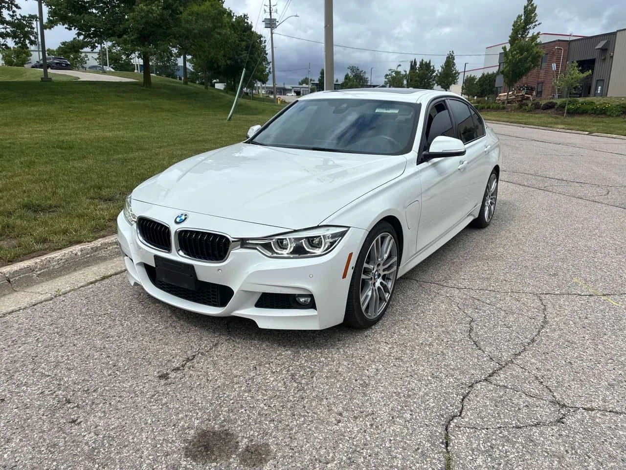 BMW 330 * 330e * АВТОКРЕДИТ БЕЗ ПЪРВОНАЧАЛНА ВНОСКА* 