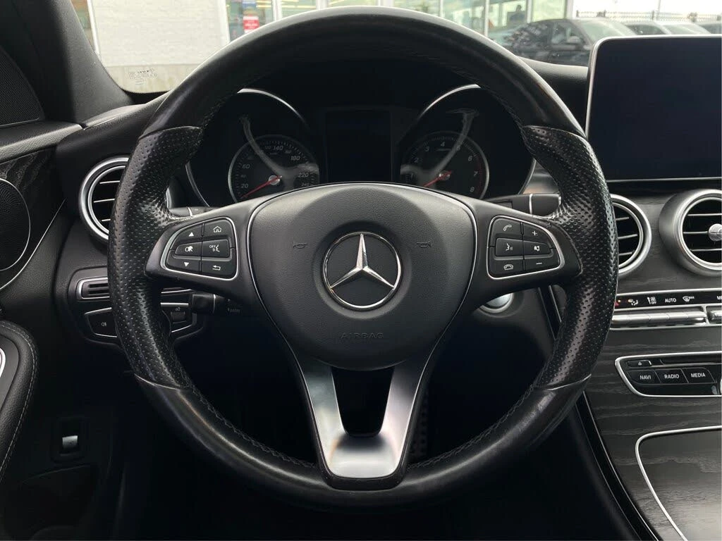 Mercedes-Benz C 300 4MATIC AMG PACK* ПОДГРЕВ* КАМЕРА* PANORAMA* , снимка 12 - Автомобили и джипове - 55275671