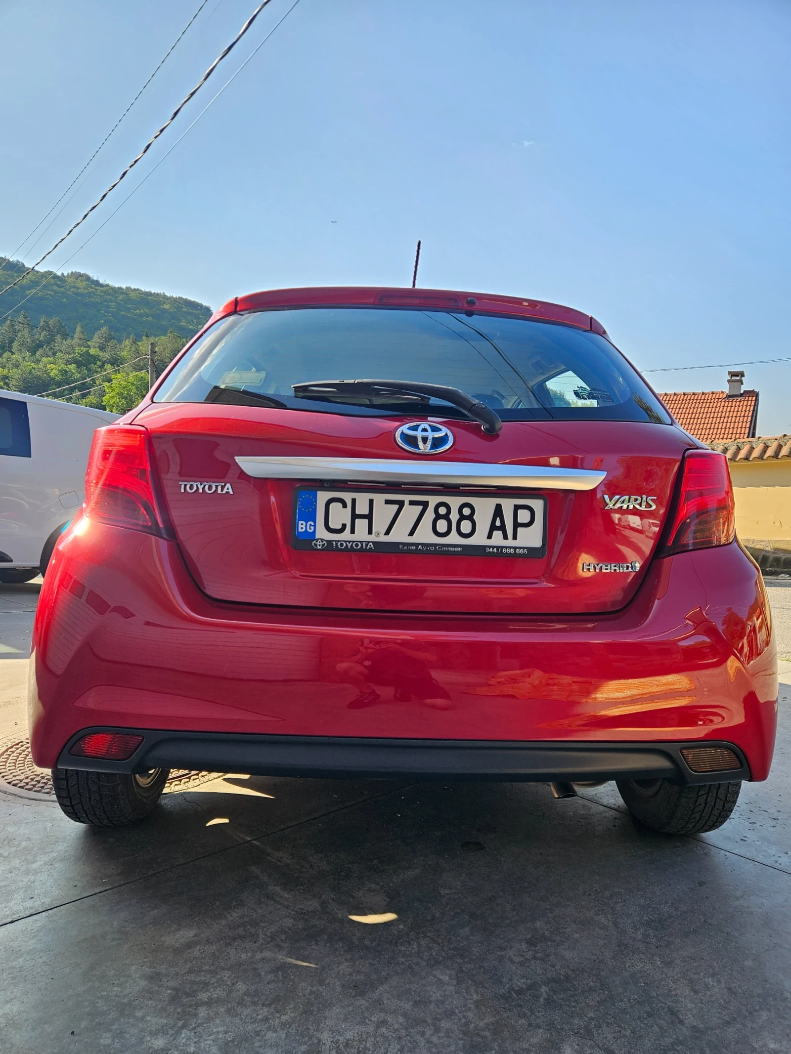 Toyota Yaris Hybrid , снимка 4 - Автомобили и джипове - 55463971