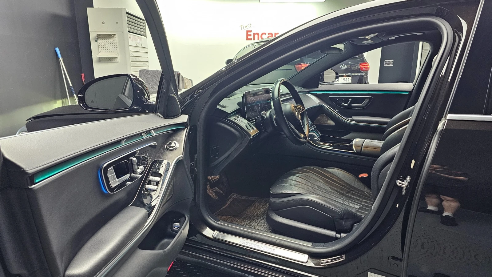 Mercedes-Benz S 350 d * DIS * HUD * PANO * BURM * ОБДУХ * 360, снимка 11 - Автомобили и джипове - 55588142
