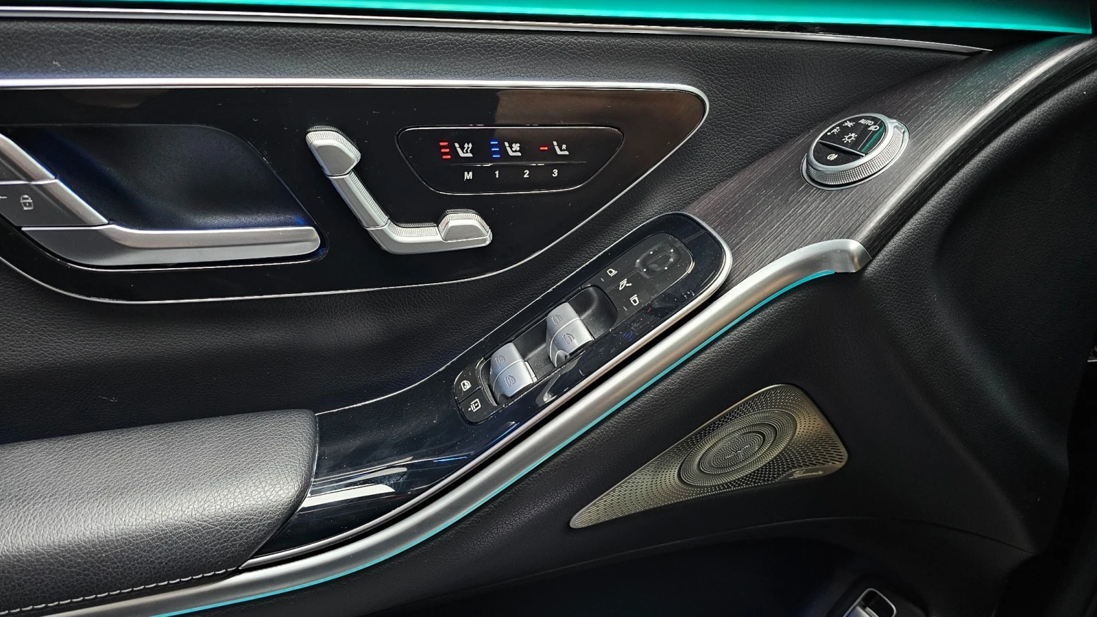 Mercedes-Benz S 350 d * DIS * HUD * PANO * BURM * ОБДУХ * 360, снимка 12 - Автомобили и джипове - 55588142