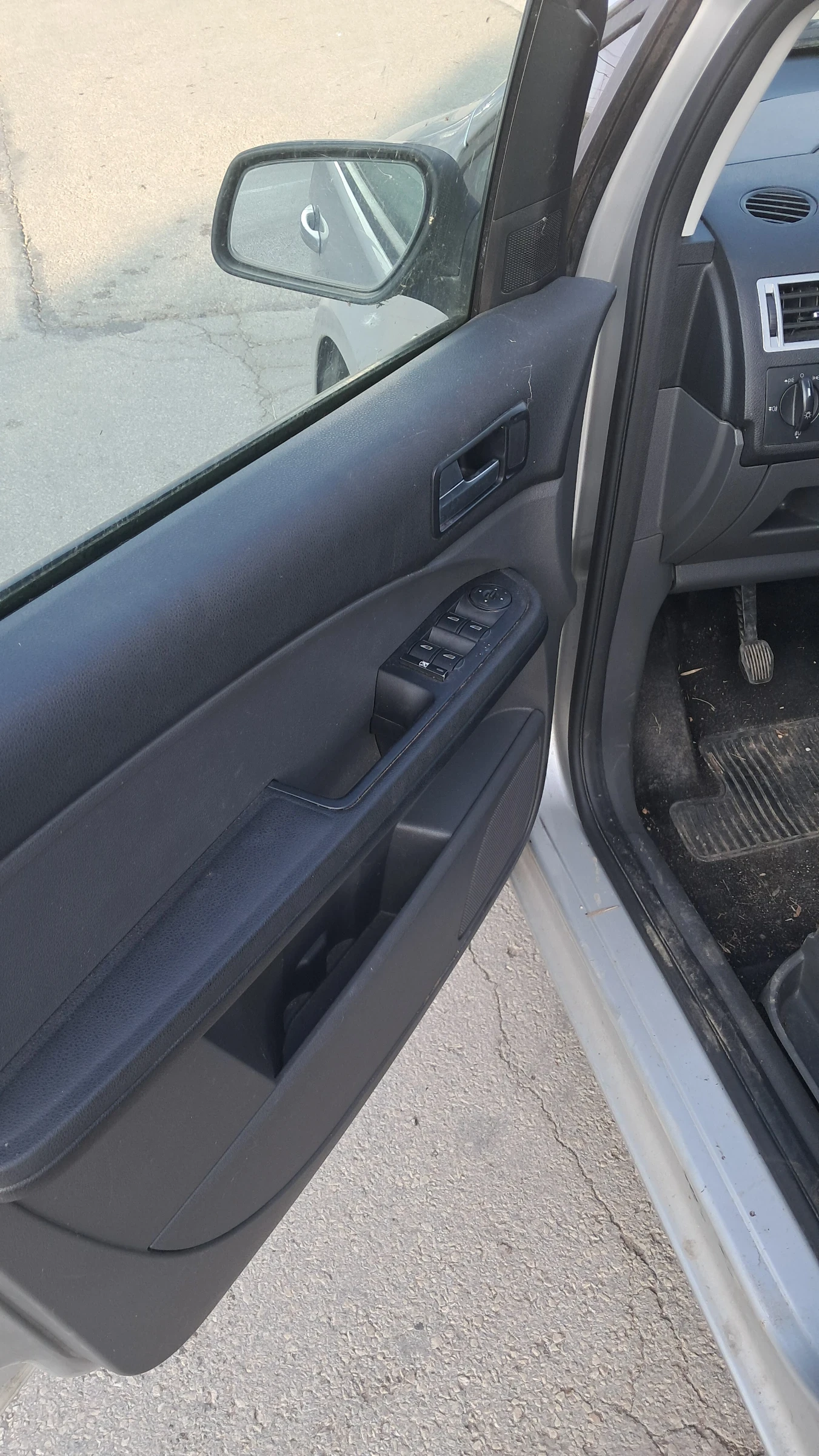 Ford C-max 1.6 бензин, снимка 4 - Автомобили и джипове - 55600426