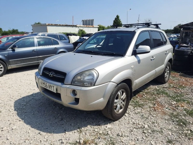 Hyundai Tucson 2.0 CRDI, снимка 1 - Автомобили и джипове - 41545702