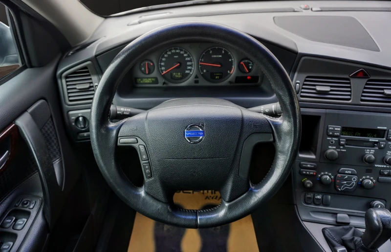 Volvo V70 2.5D OPTIMA , снимка 7 - Автомобили и джипове - 48247786