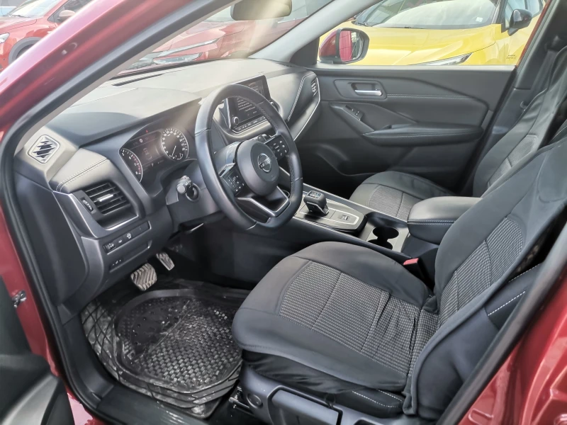 Nissan Qashqai Elegance, снимка 4 - Автомобили и джипове - 49454357