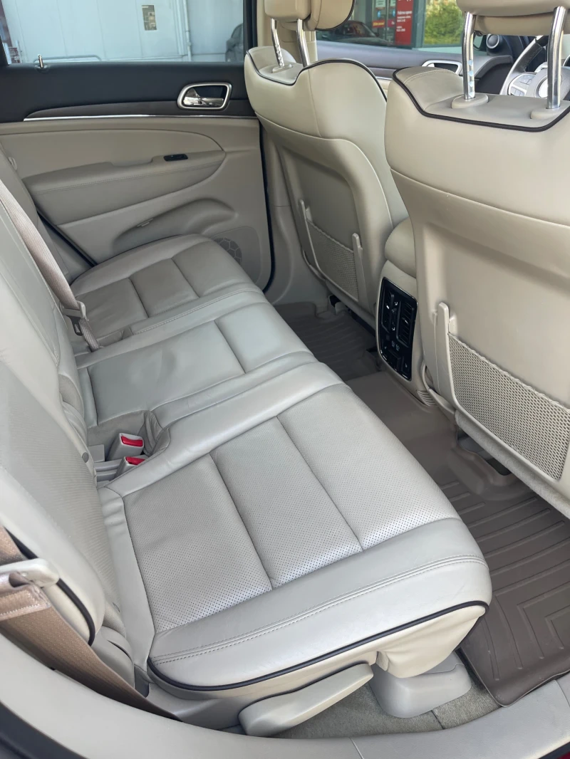 Jeep Grand cherokee OVERLAND, снимка 10 - Автомобили и джипове - 50803389