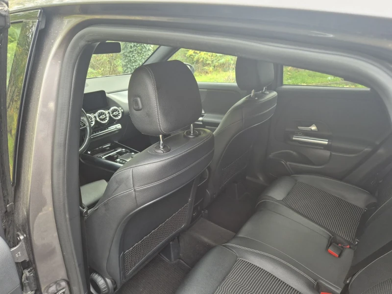 Mercedes-Benz GLA 220 4matic, снимка 7 - Автомобили и джипове - 53098673