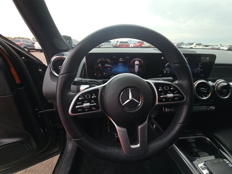 Mercedes-Benz GLB 250 4MATIC | 7 МЕСТА | ДВА КЛЮЧА | ПАНОРАМА, снимка 10 - Автомобили и джипове - 53262307