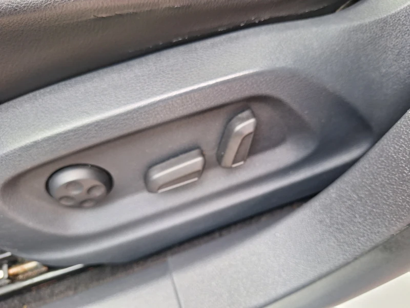 VW Tiguan 4x4 , 170 p.s, снимка 15 - Автомобили и джипове - 53564582